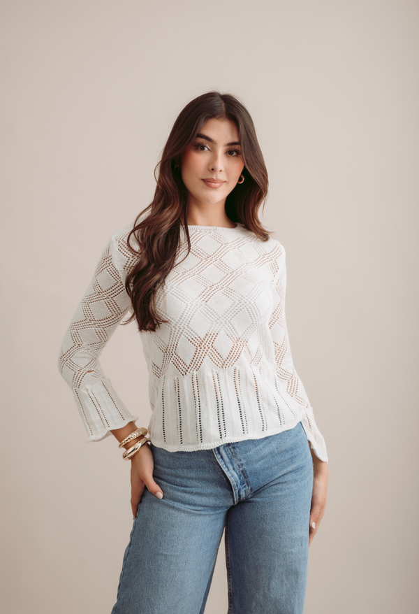 Blusa Tejida Blanca Con Manga Larga Y Diseño Geométrico