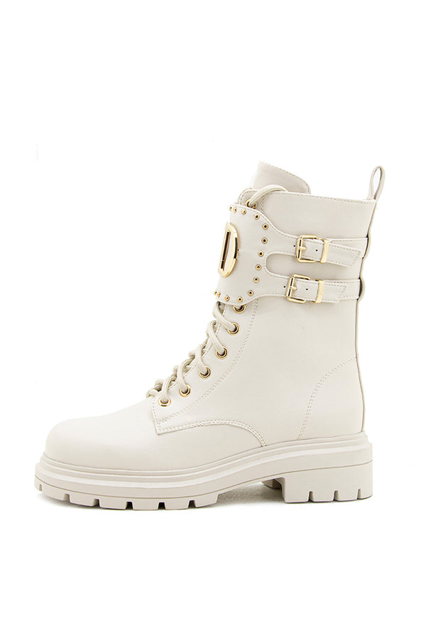 Combat Boot con Taches en Correa y Plaqueta