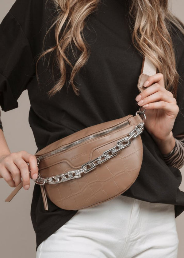 Bandolera y Riñonera Efecto Croco con Cadena Frontal