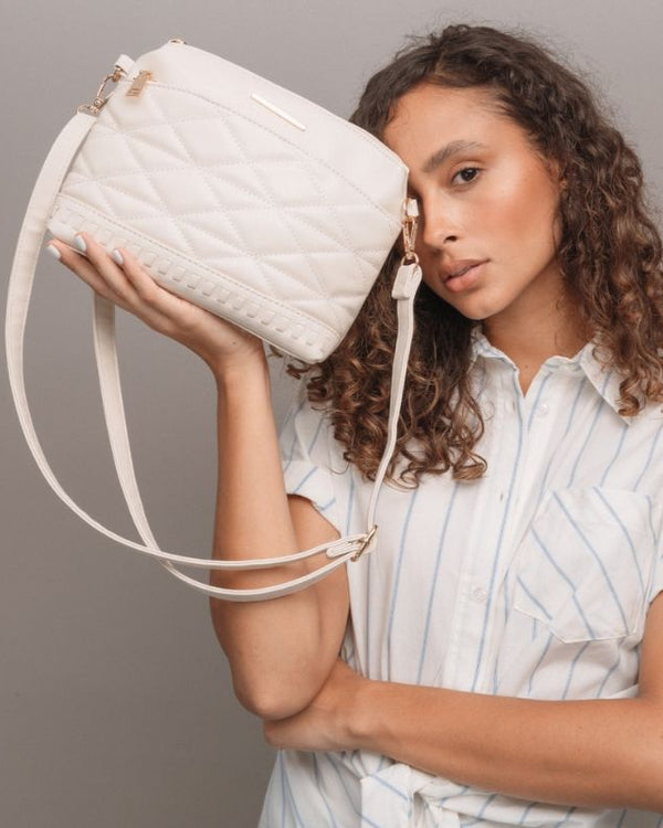 Bandolera efecto acolchado con costura entrelazado