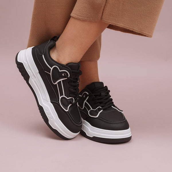 Tenis para Mujer con Detalles de Corazones