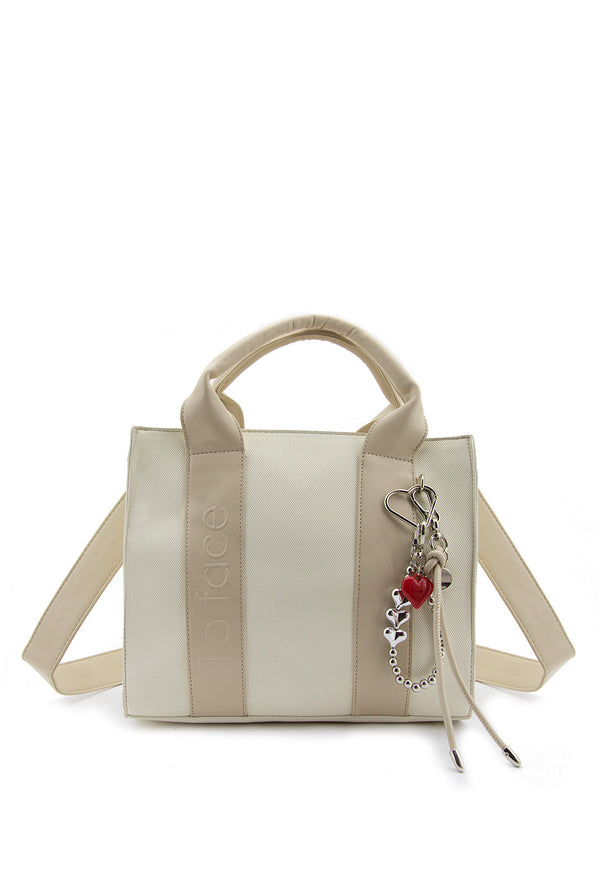 Tote Bag Con Diseño Repujado y Charms