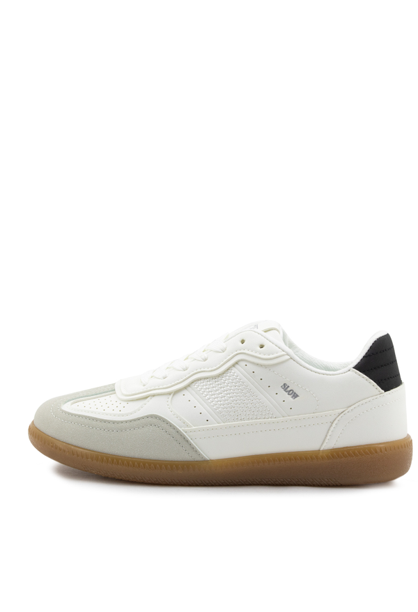 Tenis Casual Con Diseño En Capellada Bicolor Y  Perforaciones